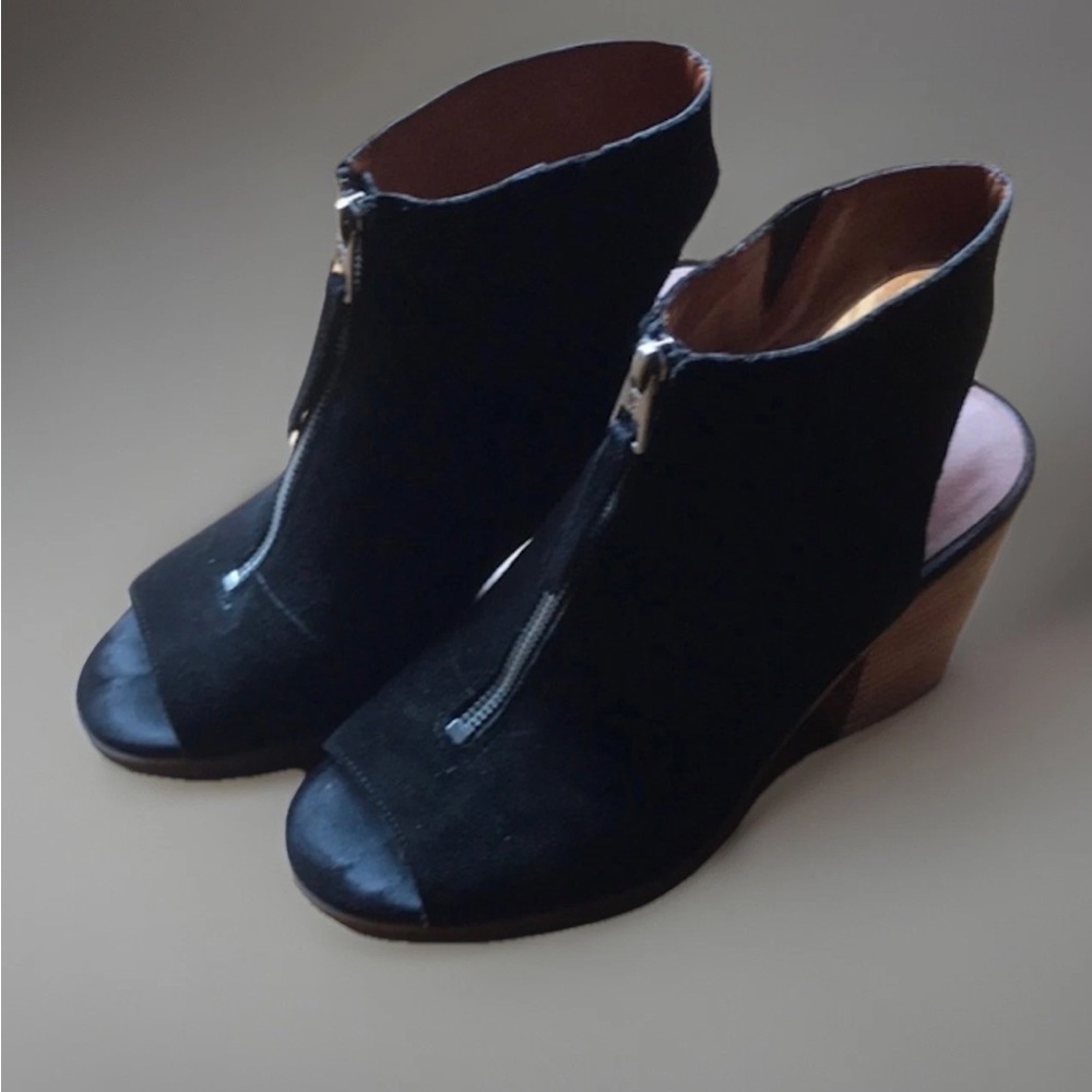 Lucky brand suede peep toe booties